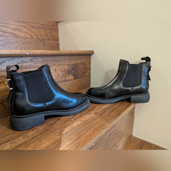 Black Spade Chelsea Boots With Gold Hardware Sz 6.5 /235 Vegan Leather - Picture 11 of 14